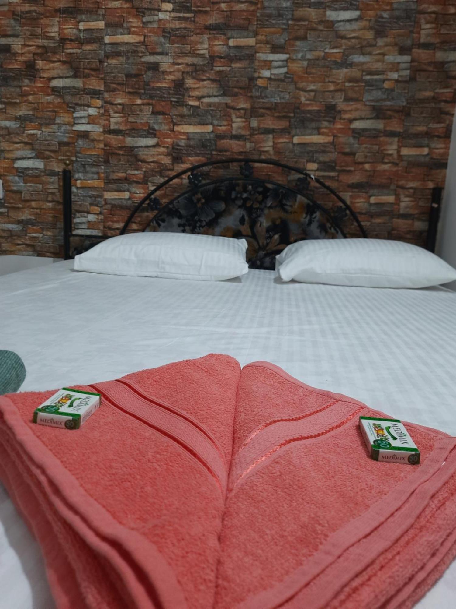 Om Sai Guest House パロレム 部屋 写真